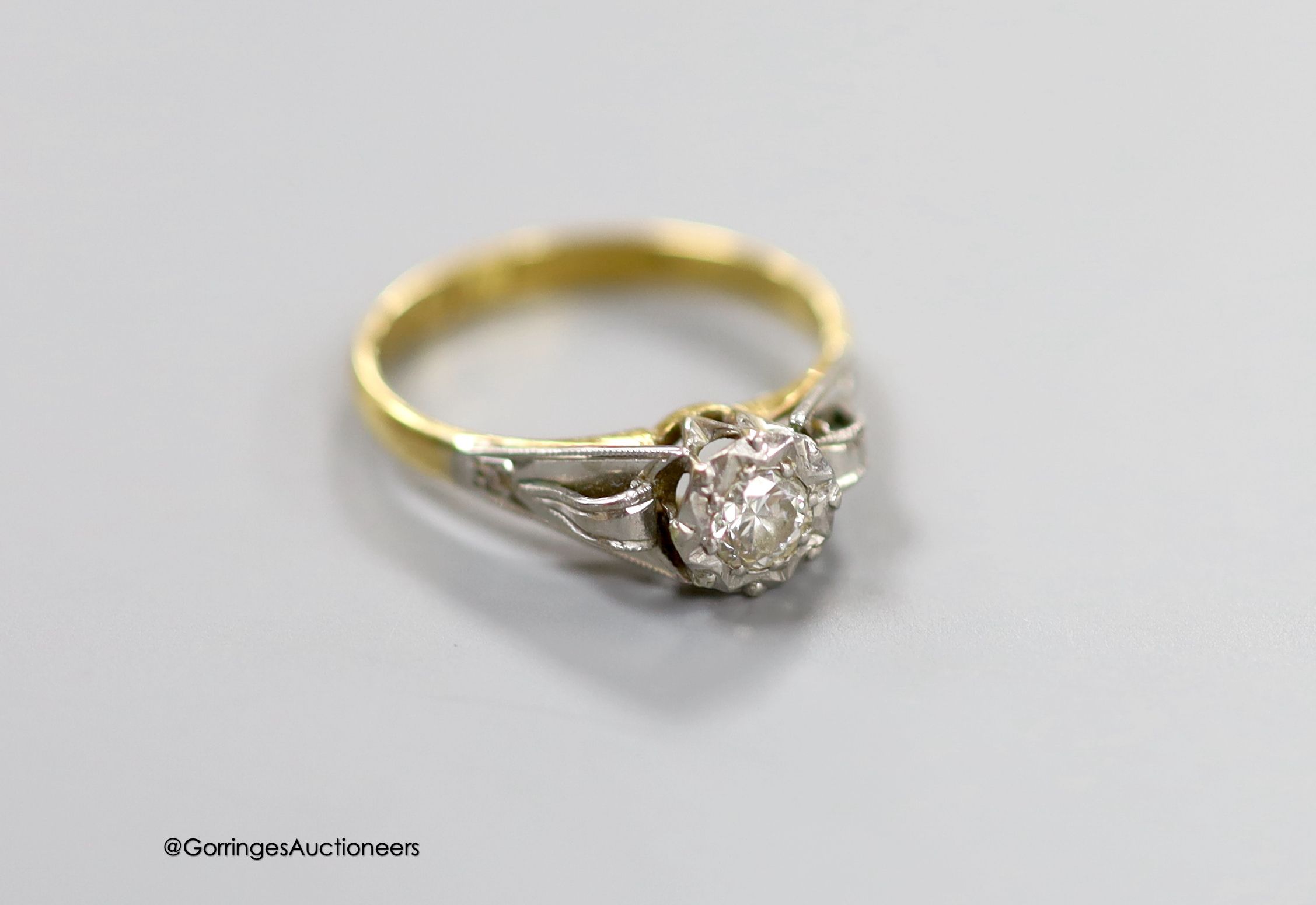 An 18ct & plat and an illusion set solitaire diamond ring, size L, gross weight 2.5 grams.